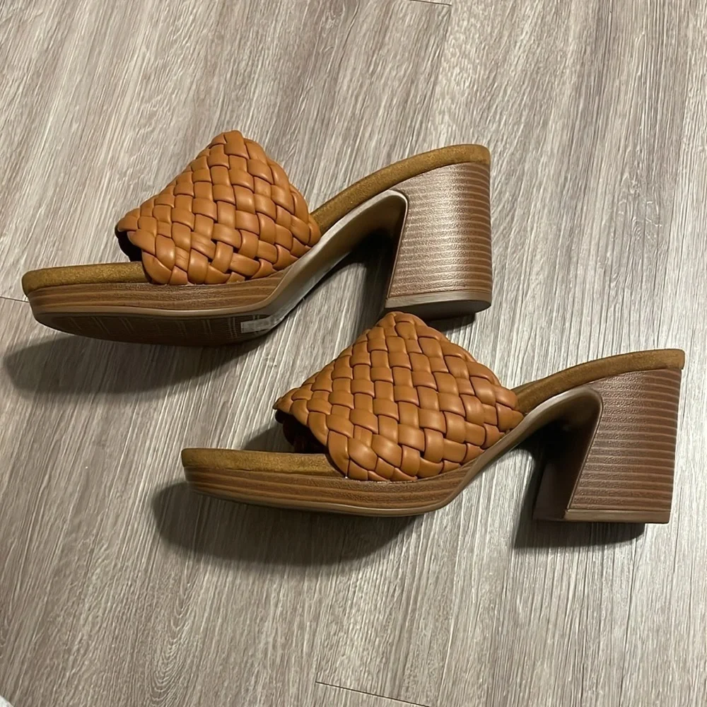 Pierre Dumas Women’s Morgen Sandal Heels Size 10 Brown Thick Heel Quilted Strap